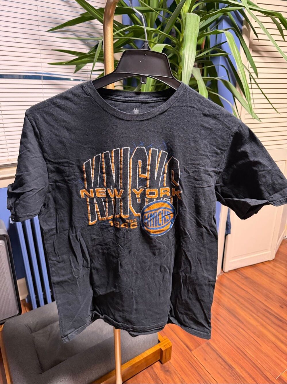 Junk Food New York Knicks T-Shirt – Black – Size Large